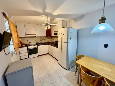 Depto Tipo Casa en Alquiler en Republica De La Sexta, $ 1.100.000