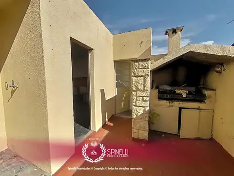 Depto Tipo Casa 3 ambientes con 2 baños