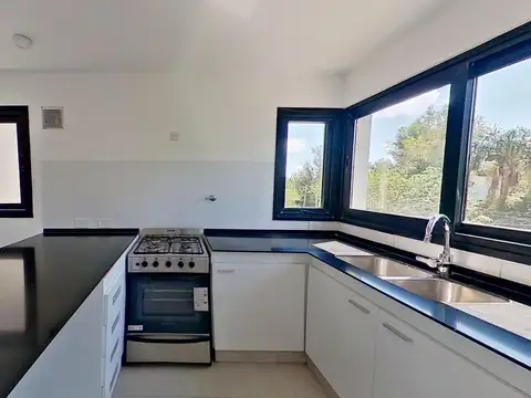 Departamento 4 ambientes con 2 baños