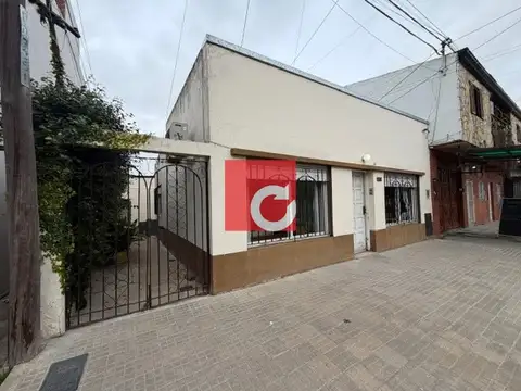PH al Frente de 2 Dormitorios + Patio en venta en Tolosa