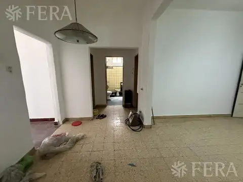 Casa 3 ambientes con 1 baño