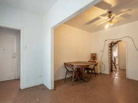 Presidente Hipólito Yrigoyen 3966 , Piso No definido