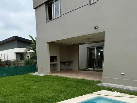 Casa en Venta al Oeste