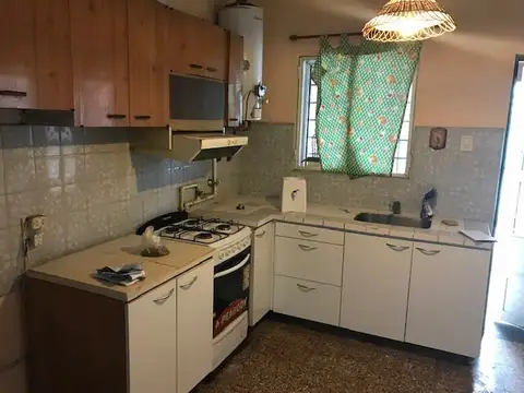 Depto Tipo Casa en Venta en San Antonio de Padua, USD 59.000