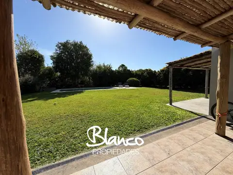 Casa en Venta en Saint Matthews, USD 290.000