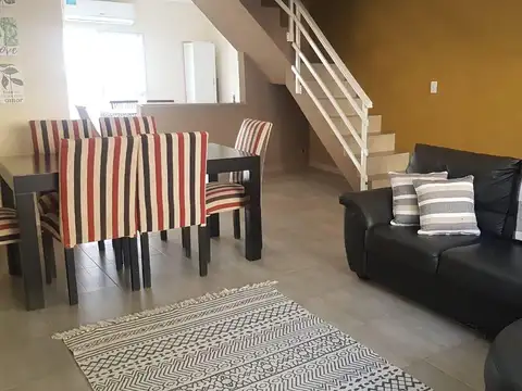 Casa en venta - 2 Dormitorios 1 Baño - San Bernardo del Tuyú