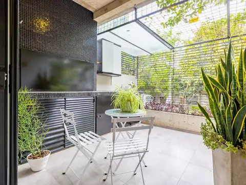 Departamento en Villa Ortuzar de 4 ambientes a la venta tiene balcon aterrazado con parilla.