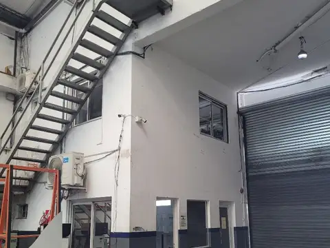 Galpon en Alquiler 42  mts Fondo