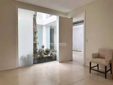 Casa 12 ambientes con 5 baños