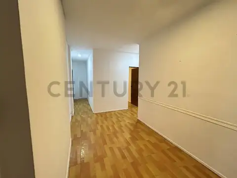 Sarmiento 1500, Piso 1