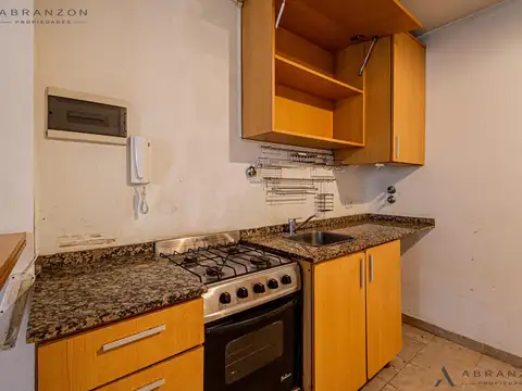 Colpayo 600 monoambiente en Caballito baño completo
