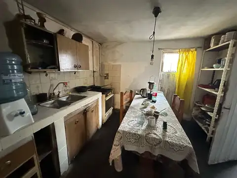 Casa 2 ambientes con 1 baño
