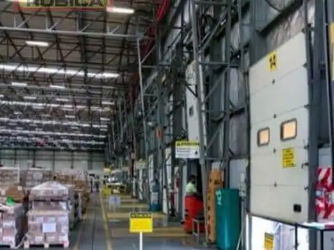 ALQUILER GALPON CON OFICINAS 12.300 M2 en Centro Industrial Garin