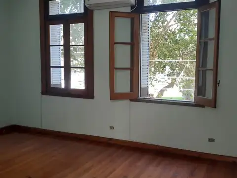 Avenida San Juan 100, Piso 1