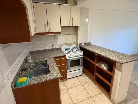 Departamento 1 amb, cocina integrada, balcon frente con lavadero, muy luminoso