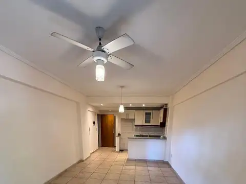 Departamento 1 amb, cocina integrada, balcon frente con lavadero, muy luminoso