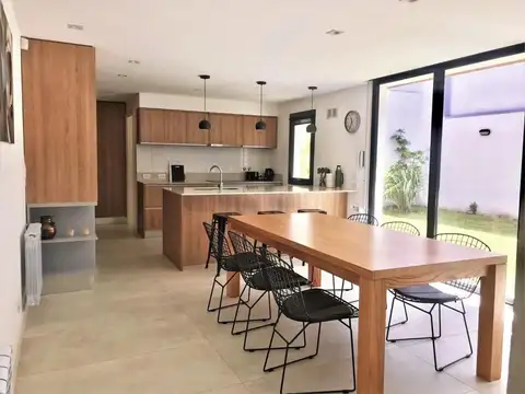 Lavalle 3300