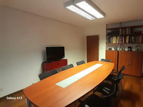 Oficina 2 ambientes con 1 baño