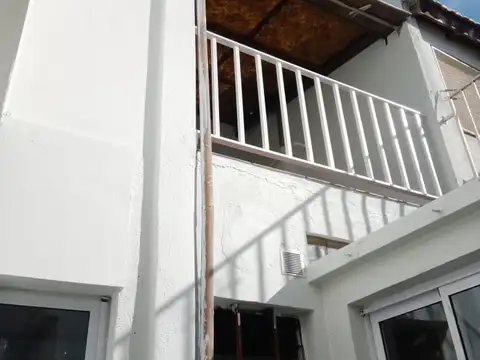 Depto Tipo Casa en Venta al Este