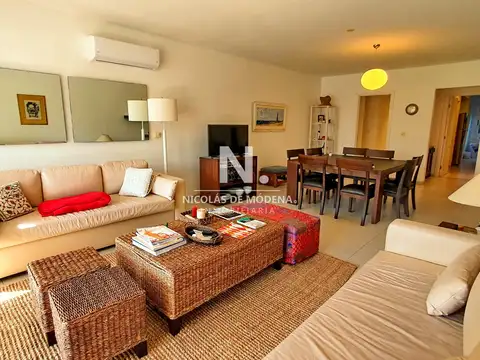 Departamento 4 ambientes con 3 baños