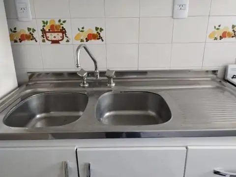 Palermo, Scalabrini Ortiz  2300 y Charcas, 3 amb, u$s 800 + servicios. 01-01-26