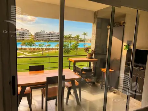 Luminoso Departamento con Balcón en Venta en Lagoon Pilar