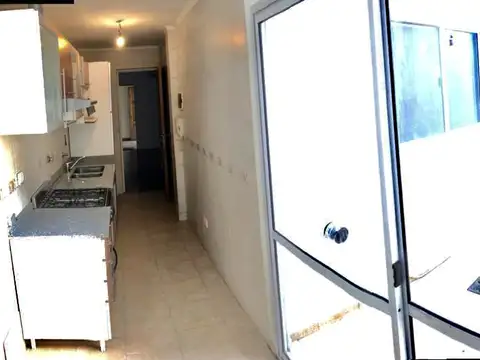 Gualeguaychú 676 PB FLORESTA - PH 2amb. de 55 m2 con patio y 2 cocheras sin expensas  Retasado