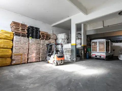 IMPORTANTE INMUEBLE COMERCIAL/INDUSTRIAL V. DEVOTO
