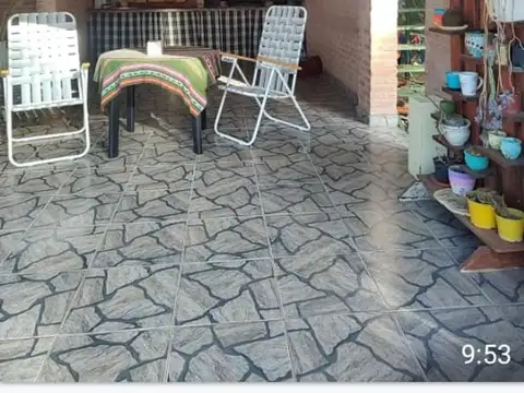 Casa 4 ambientes con 3 baños