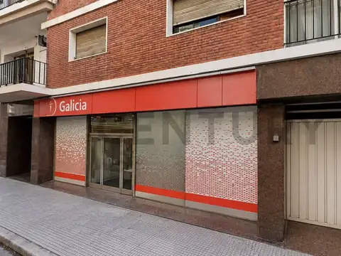 VENTA - COCHERA CUBIERTA - TRIBUNALES