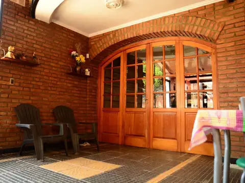 IMPRESIONANTE PROPIEDAD EN VENTA - BONEO 4600