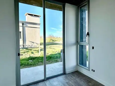 Casa en Venta en Countries y Barrios Cerrados en Escobar, USD 179.000