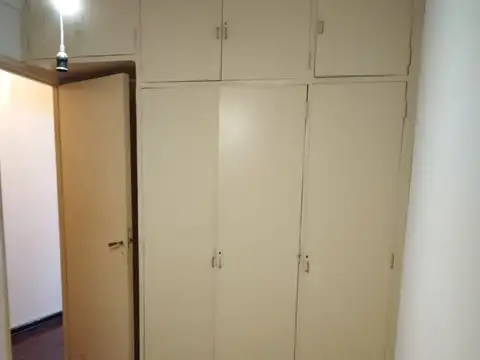 Beauchef 200, Piso 1