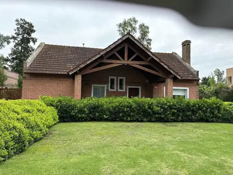 Casa en Venta en Pilar Centro, USD 195.000