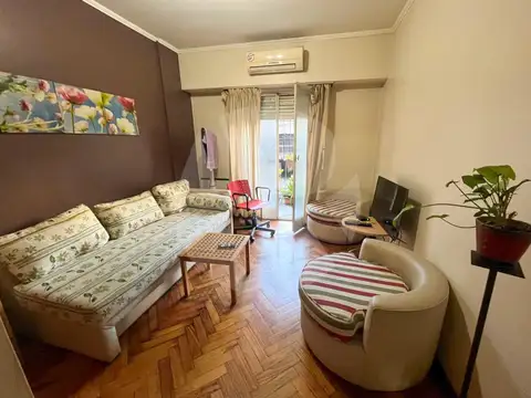 Venta departamento 3 ambientes con balcon en Balvanera