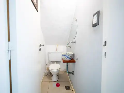 Casa 4 ambientes con 2 baños