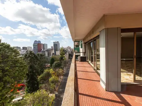 VENTA PISO 9 /  5 AMB FRENTE A PARQUE RIVADAVIA