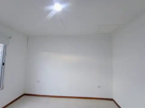 ALQUILER CASA DE 2 HABITACIONES - PLOTTIER