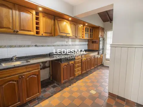 Casa en Venta en Castelar, USD 85.000