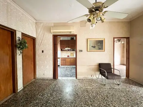 Casa 4 ambientes con 1 baño