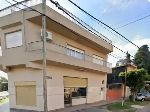 VENTA EN BLOQUE (DEPOSITO, PH, CASA Y LOTE PODESTA