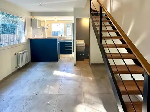 Depto Tipo Casa en Venta con 1