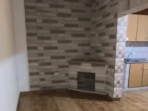 Depto Tipo Casa en Alquiler de 2 dormitorios