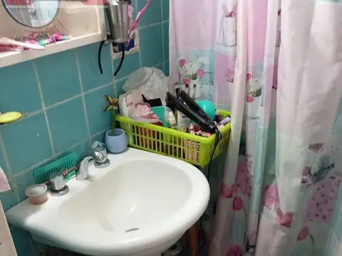 Casa 2 ambientes con 1 baño