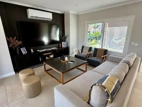 Casa En Altos De Campo Grande