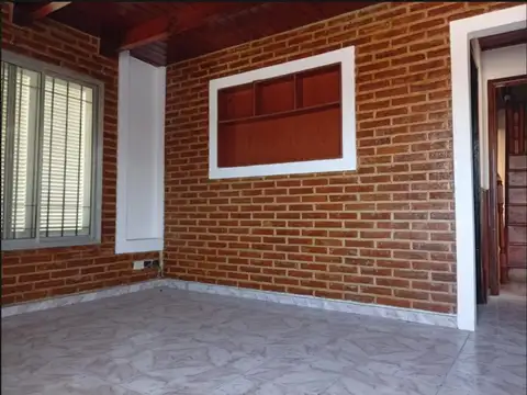 Depto Tipo Casa en Alquiler al Sur