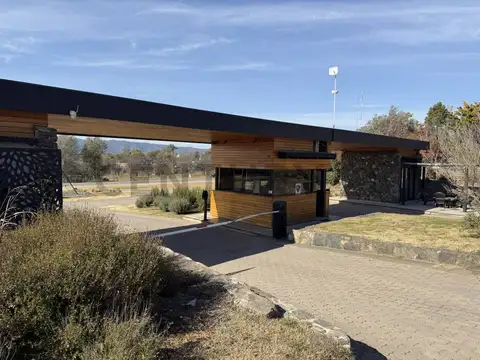 EXCELENTE LOTE COUNTRY ALTOS DEL CORRAL LOS REARTES CORDOBA