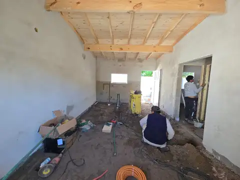 Casa 3 ambientes con 1 baño