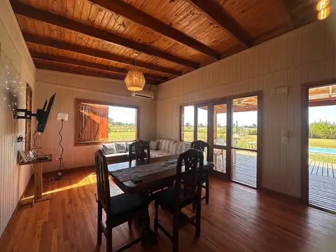 Casa en Alquiler Temporal con 5 cocheras
