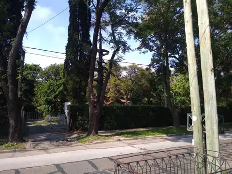 Leandro N. Alem e/ Alberti y Bernardo de Monteagudo